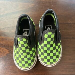 Vans color neon green (glow on the dark) and black